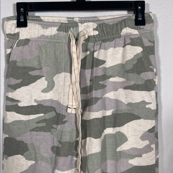 AERIE WOMENS CAMO JOGGER PANTS SMALL LONG - Picture 2 of 5